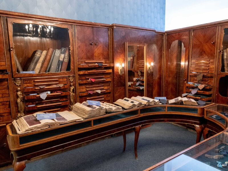 Hedva Český Brokát