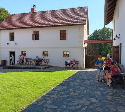 Velikonoční jarmark ve Vražném